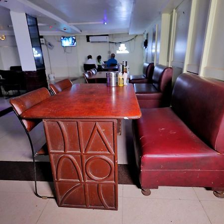 Hotel Paradise Kanpur Ngoại thất bức ảnh