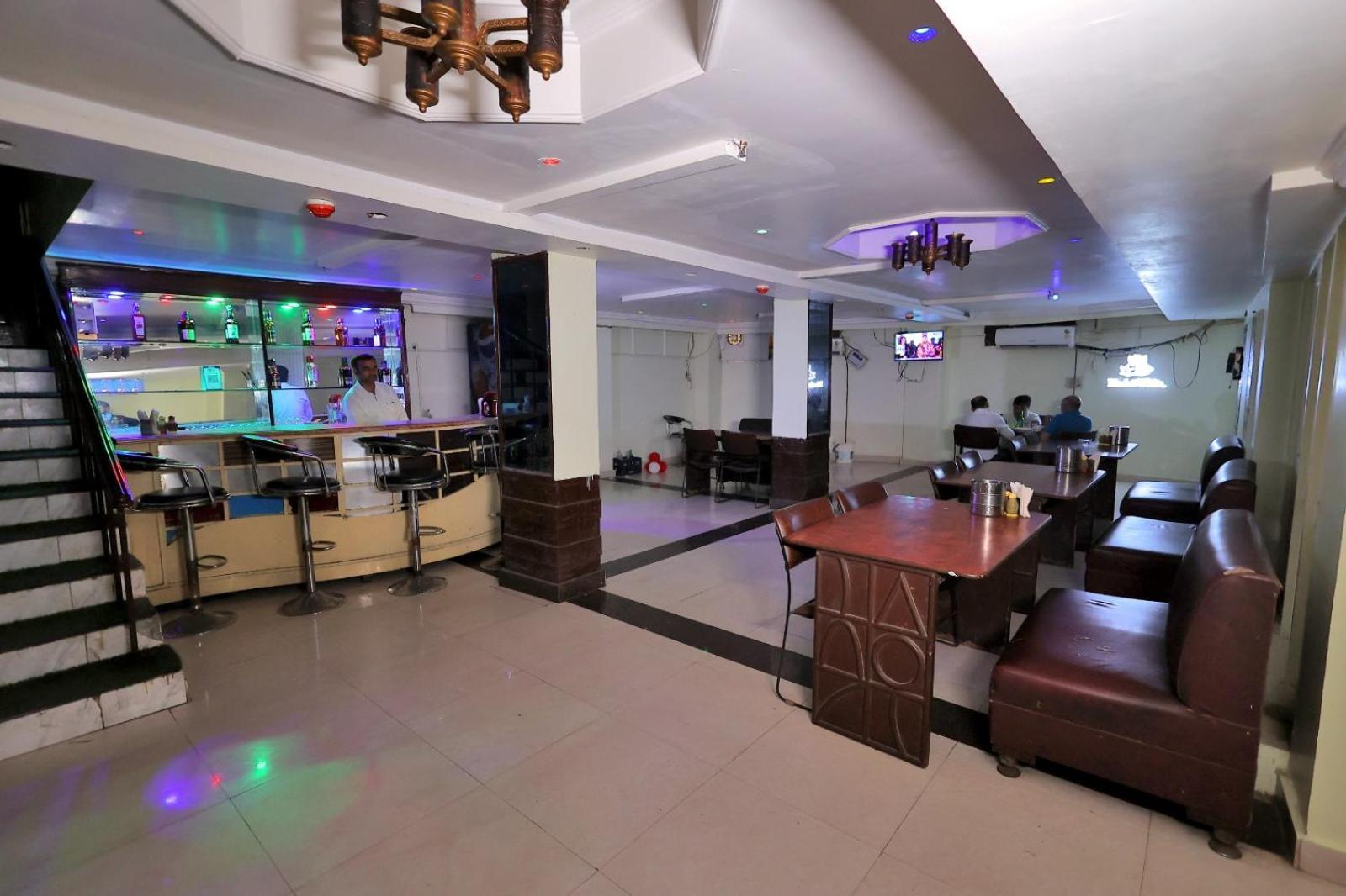 Hotel Paradise Kanpur Ngoại thất bức ảnh