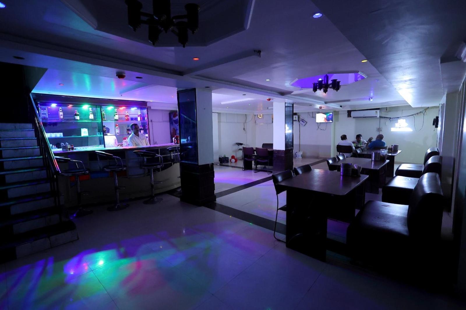 Hotel Paradise Kanpur Ngoại thất bức ảnh
